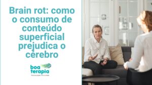 O consumo excessivo de conteúdo superficial pode afetar sua saúde mental e cognição. Descubra como combater esse fenômeno e buscar um equilíbrio.